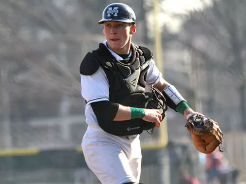 Manhattan Drops 9-3 Decision At Wagner