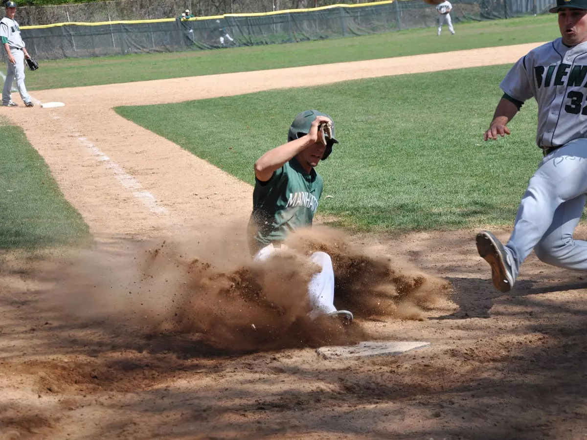 Jaspers Defeat Siena 8-7 on Wild Pitch in the 9th